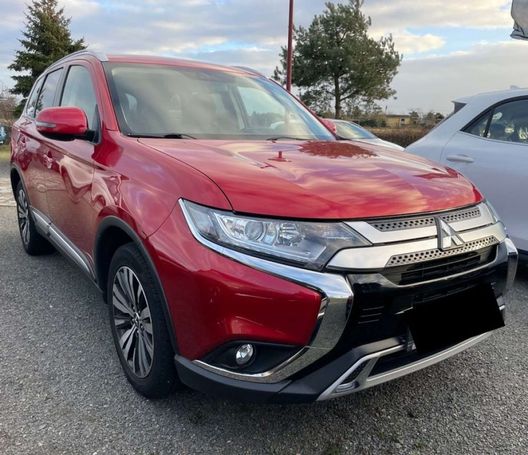 Mitsubishi Outlander 2.0 2WD CVT 110 kW image number 2