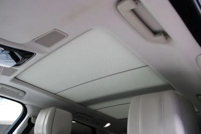 Car image 37