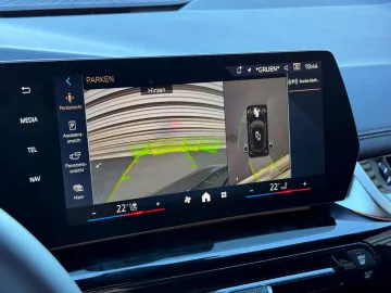Car image 38