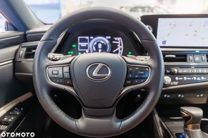 Car image 40