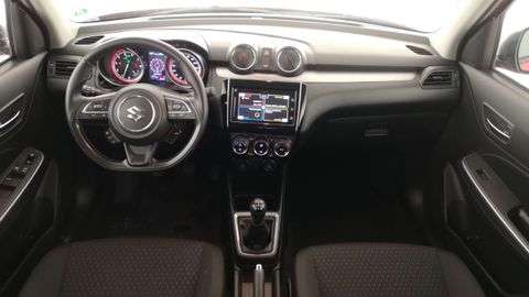 Car image 11