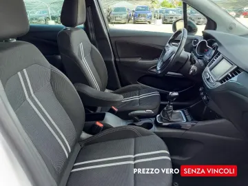 Car image 24
