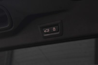 Car image 47