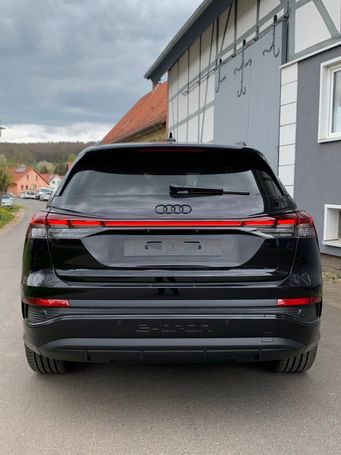 Audi Q4 40 e-tron S-line 150 kW image number 1