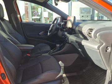 Car image 11