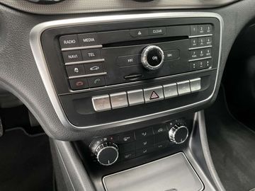 Car image 38