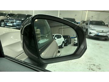 Car image 36