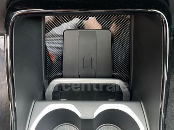 Car image 36