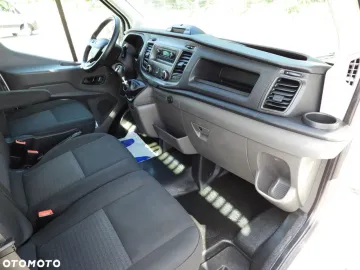 Car image 40