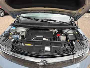Car image 28