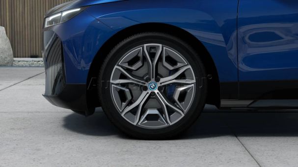 BMW iX xDrive50 385 kW image number 5