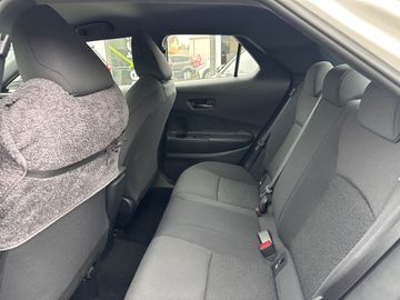 Car image 17