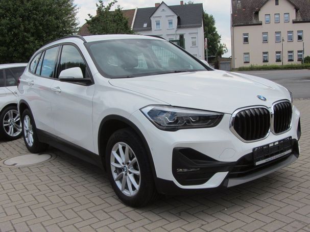 BMW X1 sDrive18i Advantage 103 kW image number 2