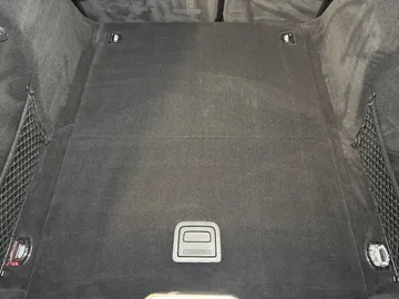 Car image 31