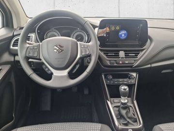 Car image 14