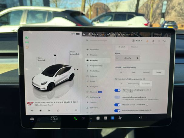 Tesla Model Y 220 kW image number 25