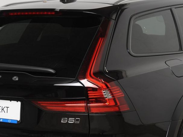 Volvo V90 Cross Country AWD B5 184 kW image number 6