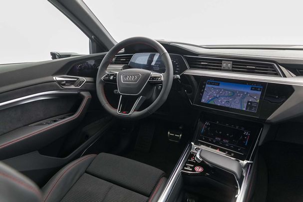 Audi Q8 50 quattro e-tron S-line 250 kW image number 12