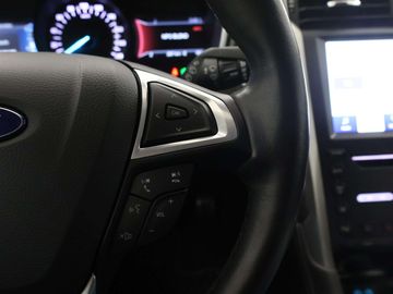 Car image 30