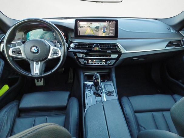 BMW 540d Touring xDrive 250 kW image number 12