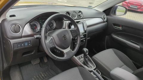 Car image 10