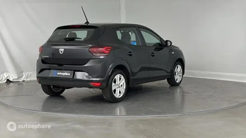 Car image 5