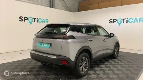 Car image 3
