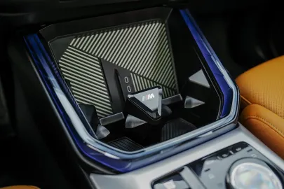 Car image 38