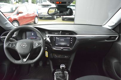 Car image 10