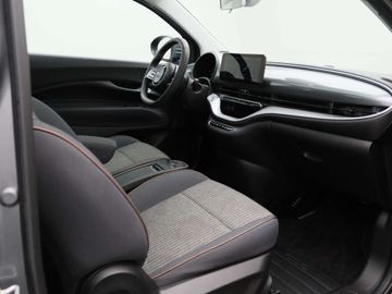 Car image 33