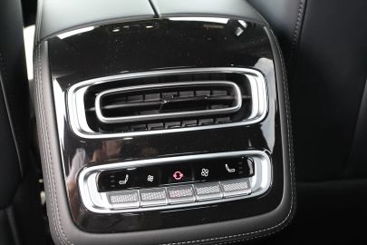 Car image 34