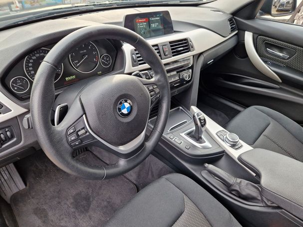 BMW 320d Touring Advantage 140 kW image number 13