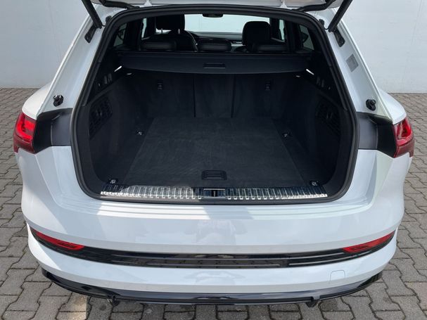 Audi e-tron 55 quattro S-line 300 kW image number 27