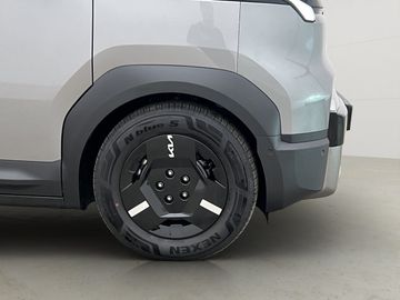 Car image 35