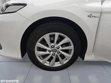 Car image 34