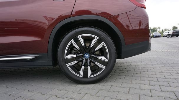 BMW iX3 210 kW image number 32