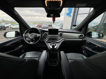 Car image 32