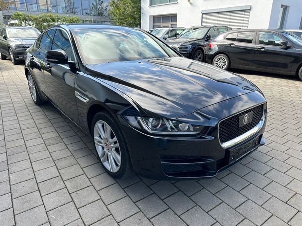 Jaguar XE 132 kW image number 7