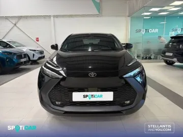 Car image 3