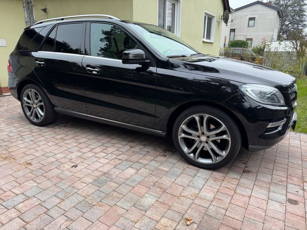 Mercedes-Benz ML 350 BlueTEC 190 kW image number 3