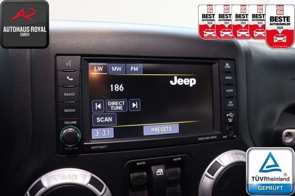 Jeep Wrangler 2.8 CRD JK Edition 147 kW image number 13