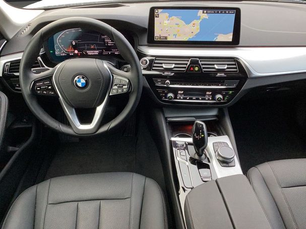 BMW 520d Touring 140 kW image number 8