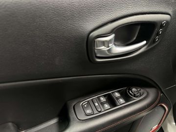 Car image 33