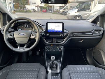 Car image 15