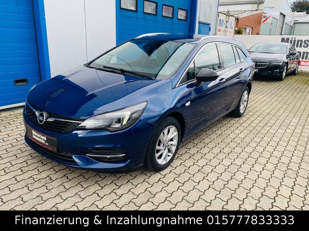 Opel Astra D Sports Tourer 77 kW image number 1