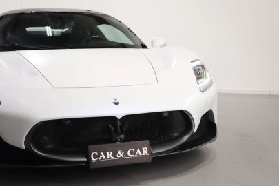 Car image 24