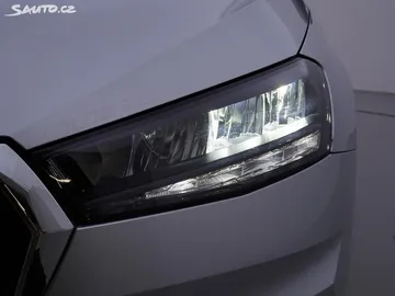 Car image 30