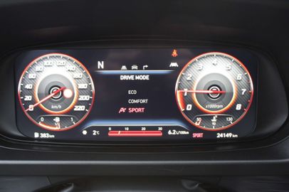 Car image 10