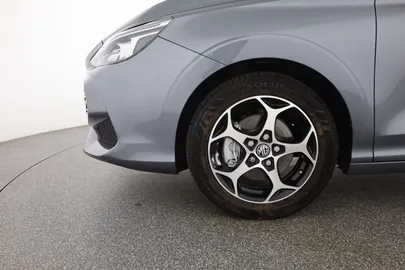 Car image 31