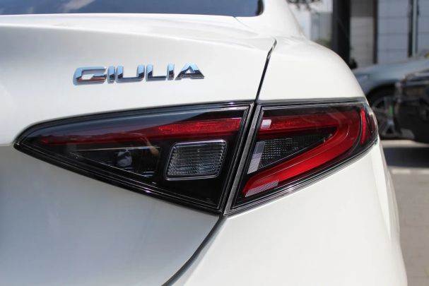 Alfa Romeo Giulia 2.0 Turbo Q4 206 kW image number 6